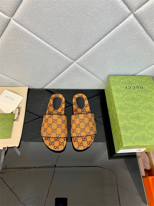 Gocci Slipper