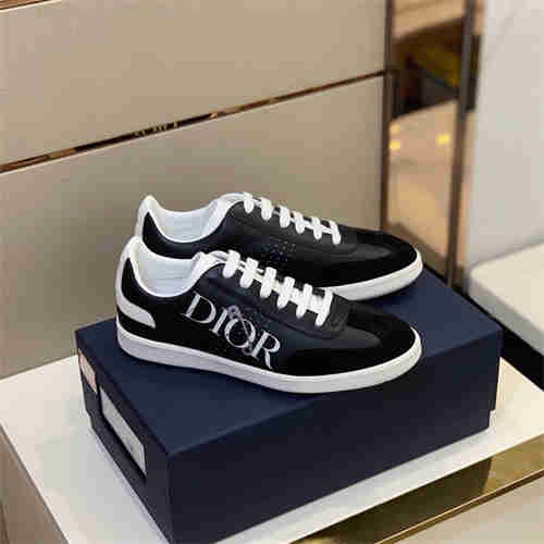 DR Sneaker