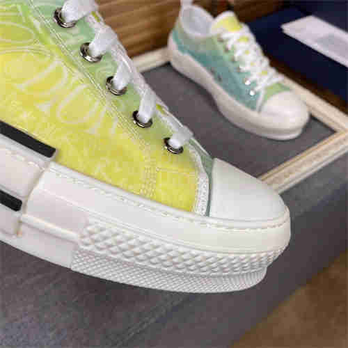 DR Sneaker