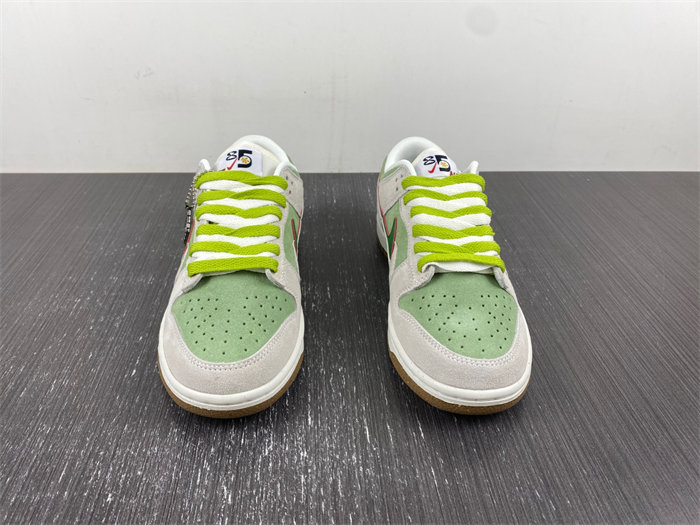 Nike Dunk Low SWOOSH D09457-100