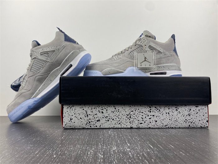 Air Jordan 4 Retro