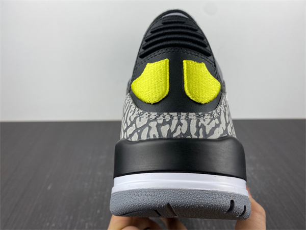 DS NIB Air Jordan 3 Retro