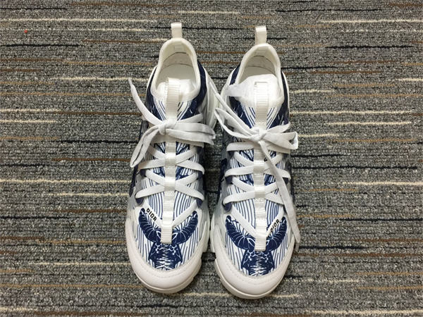 DR Sneakers