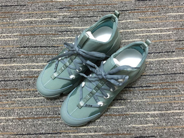 DR Sneakers