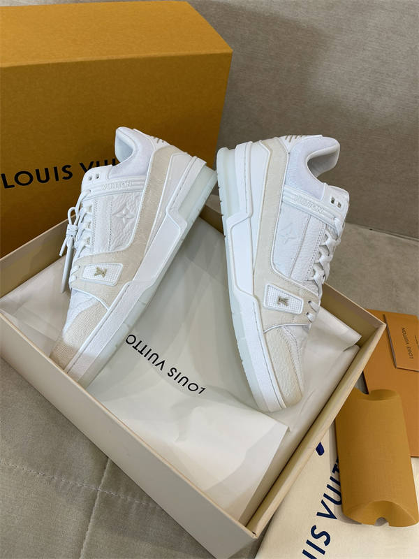 LV122
