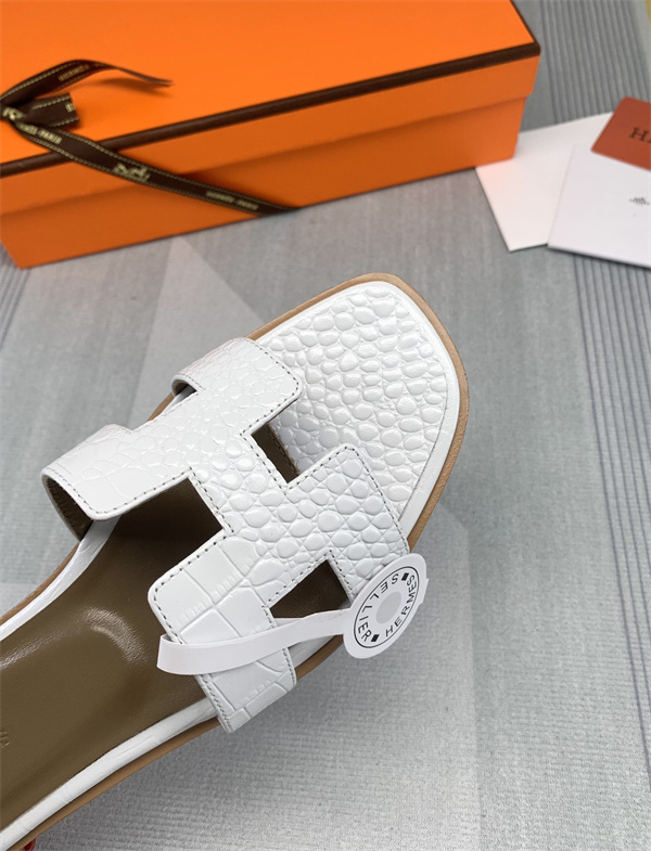 H Slipper