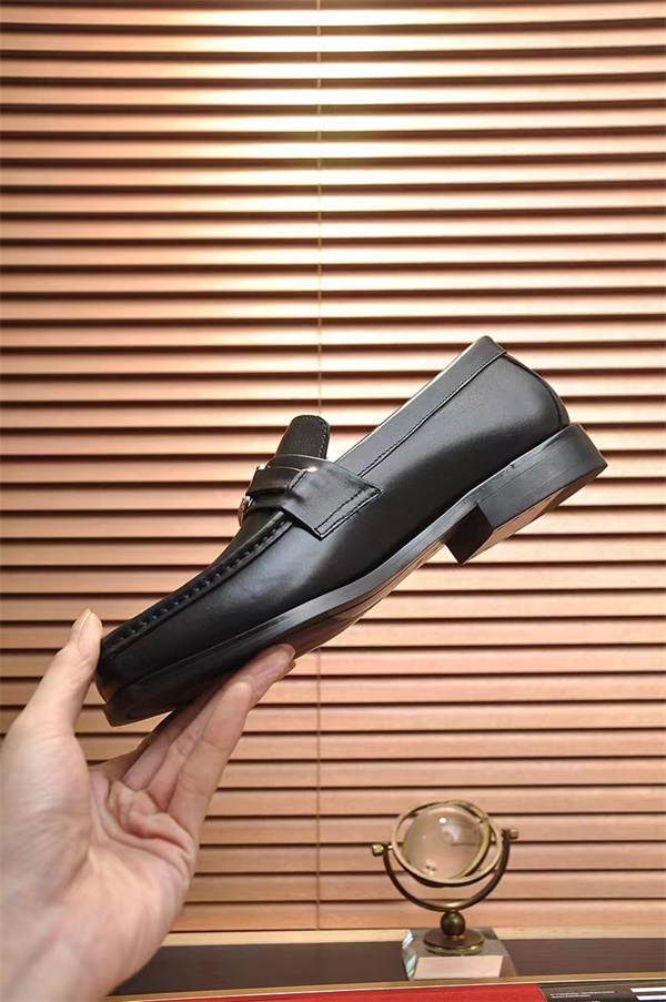 Lv Loafer 058