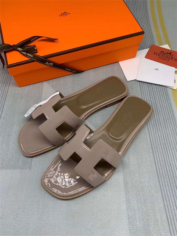 H Slipper