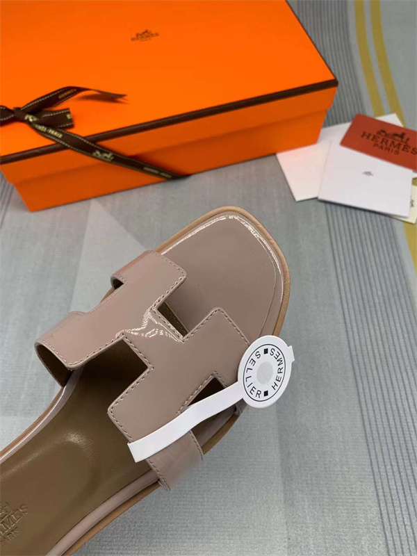 H Slipper