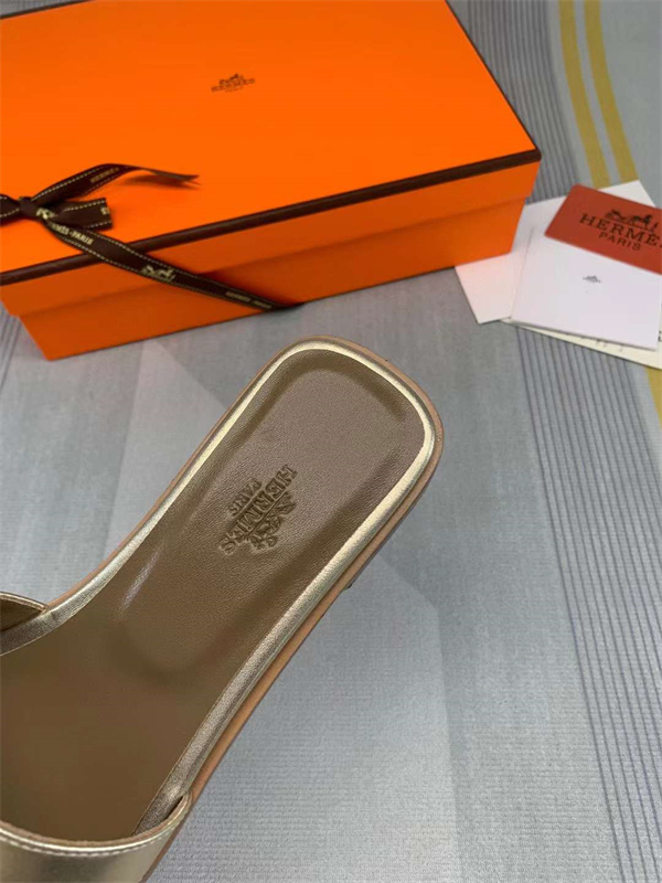 H Slipper