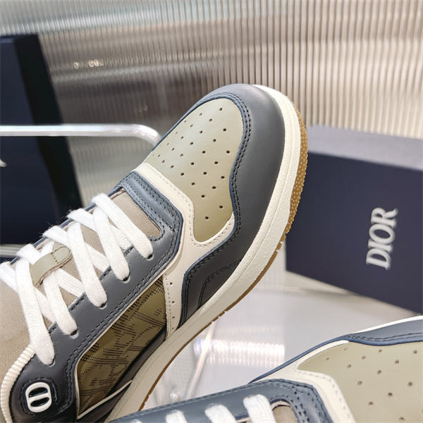Dr B27 Sneaker