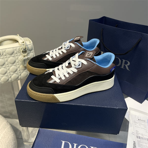 Dr x Travis Scott Sneaker