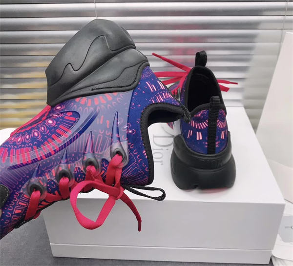 Dr Sneaker