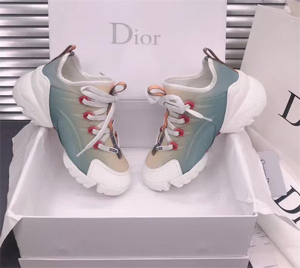 Dr Sneaker