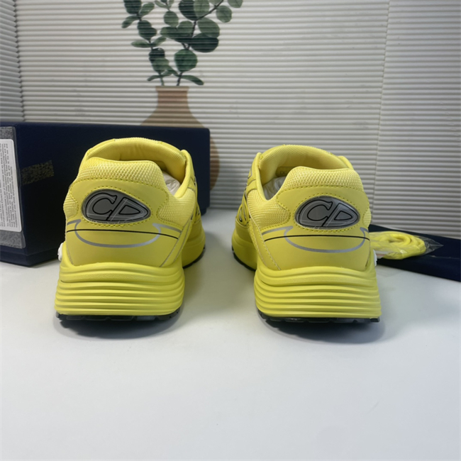 D1or B30 Sneaker