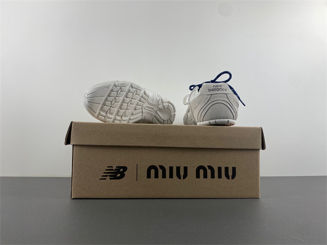 New Balance X Miu Miu 5E165E