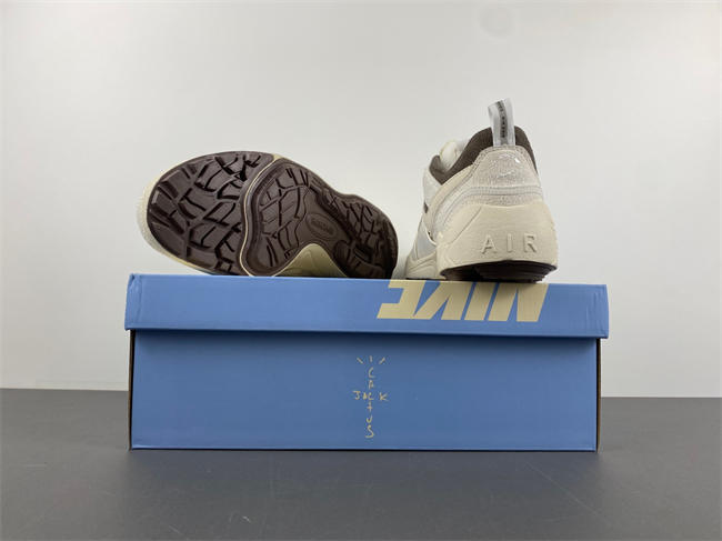 Nike Zoom Field Jaxx SP Travis Scott Sail HQ3061-102
