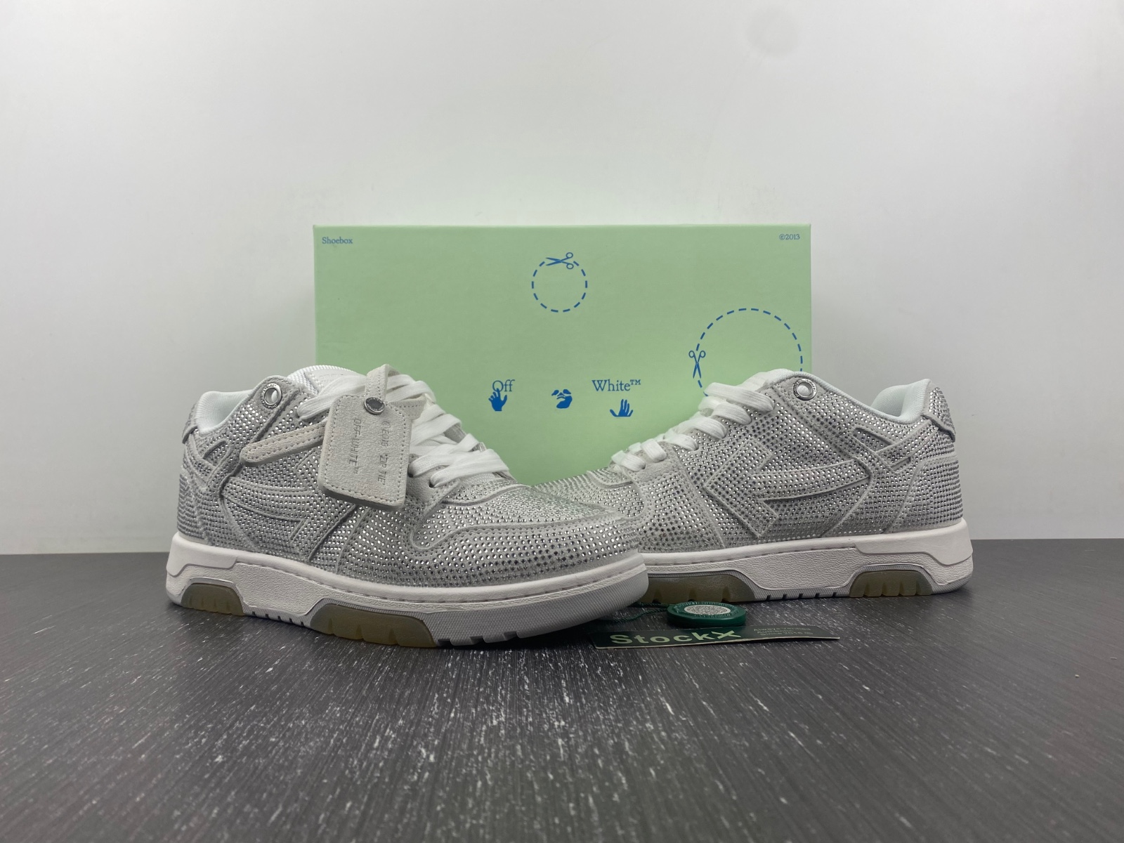 OFF-WHITE Out Of Office