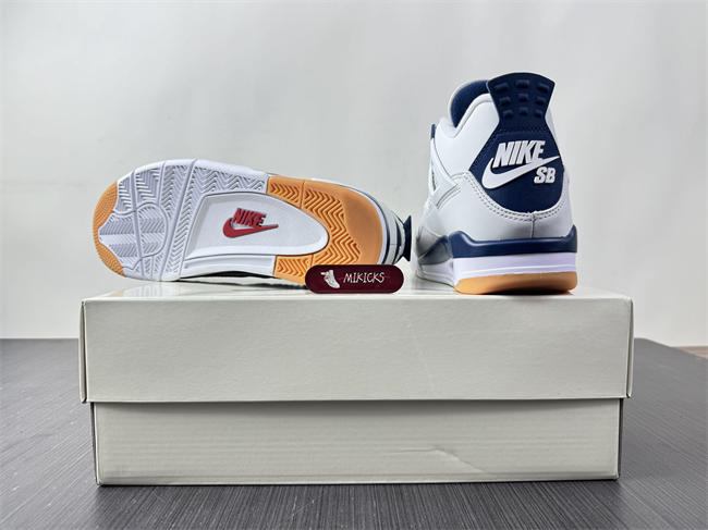 Nike SB x Air Jordan 4 “Navy” DR5415-100