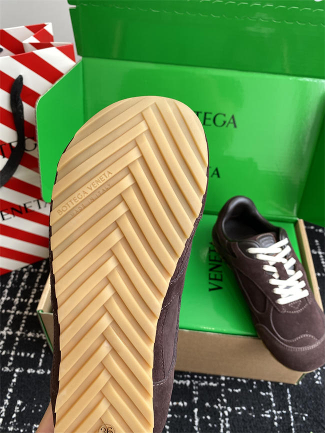 B0tt*ga Ven*ta Sneaker