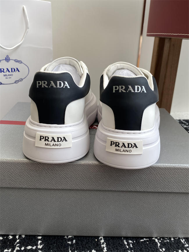 Pra*a Sneaker