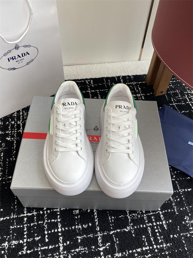Pra*a Sneaker