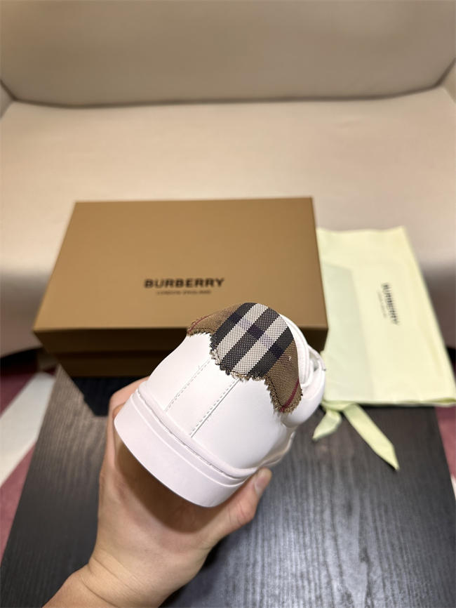 Bv*b*rry Sneaker