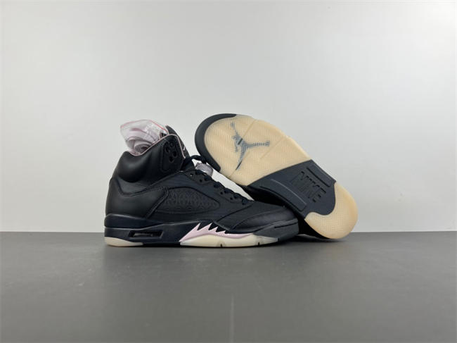 PSG x Air Jordan 5 “Off Noir” HQ3004-001