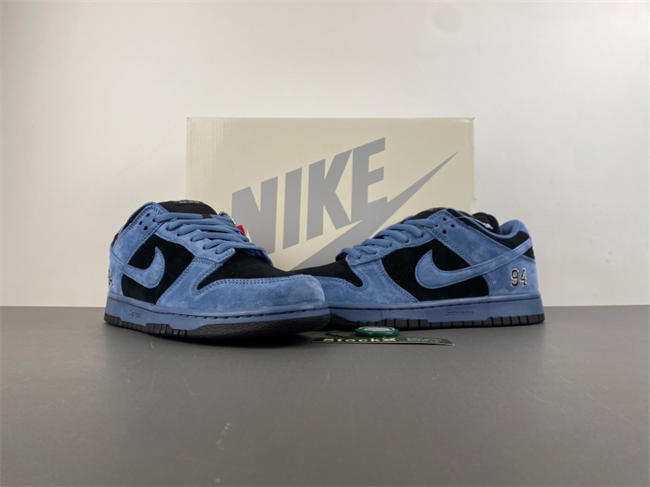 Svp*me x nike dunk low sb hq8487-400