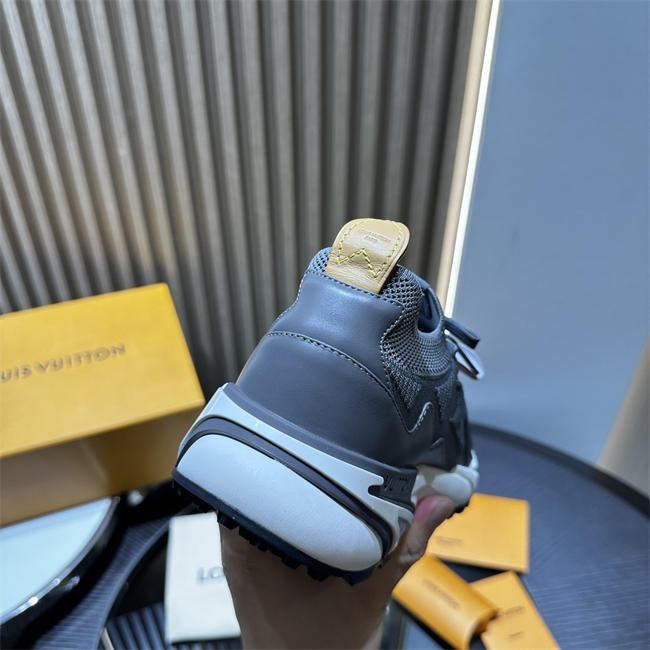 Lv Sneaker