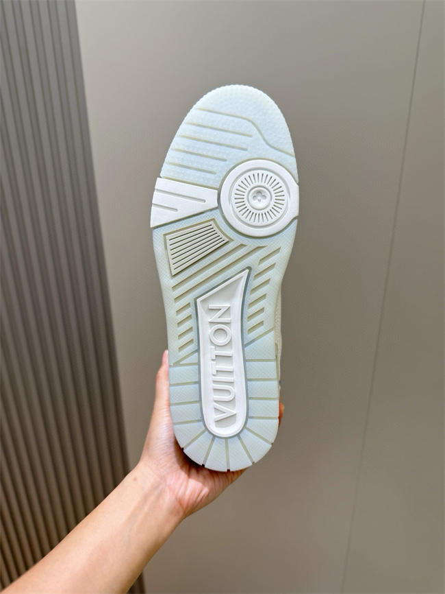 Lv Sneaker