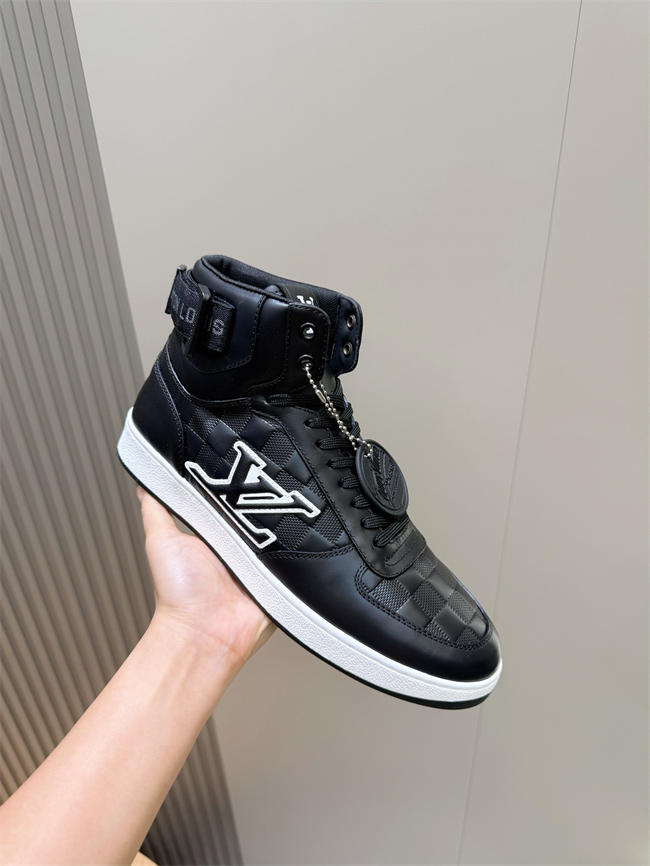 Lv Sneaker