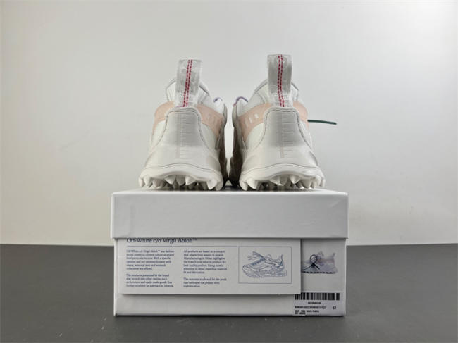 Off-White c/o Virgil Abloh