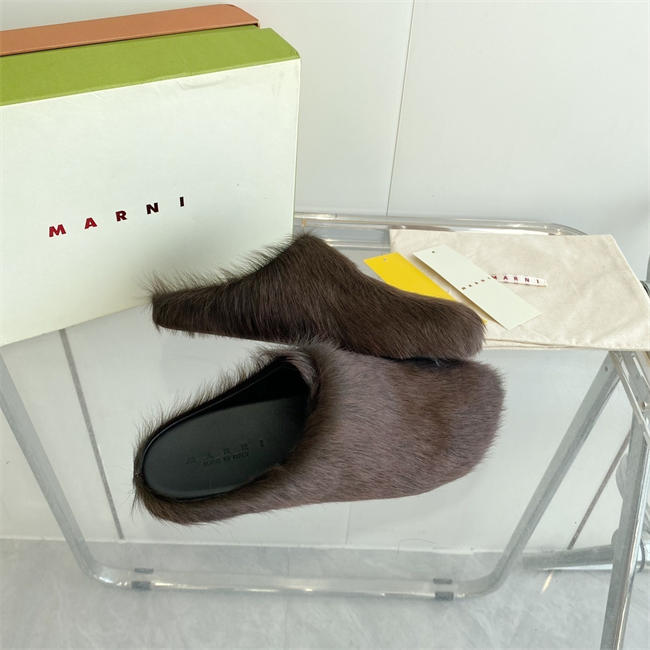 Ma*n1 Slipper
