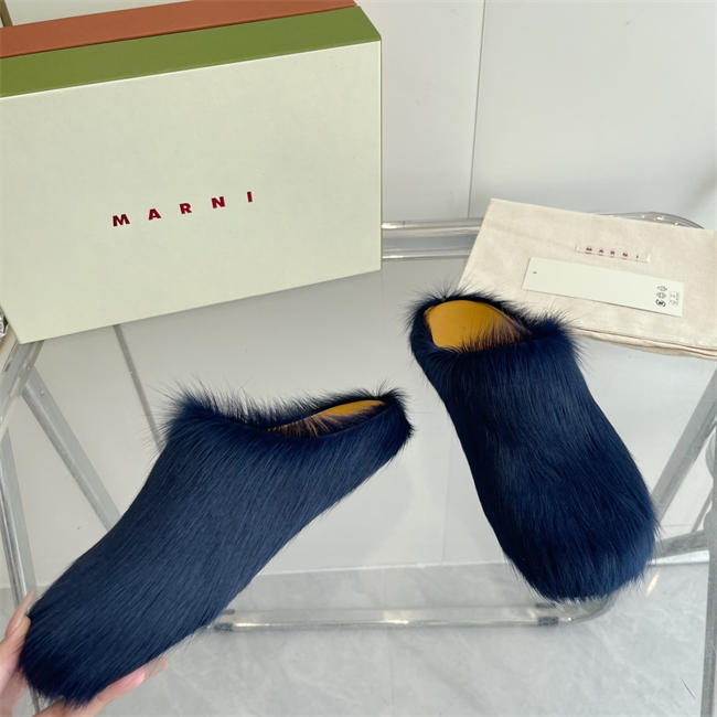 Ma*n1 Slipper