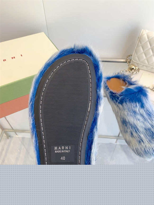 Ma*n1 Slipper