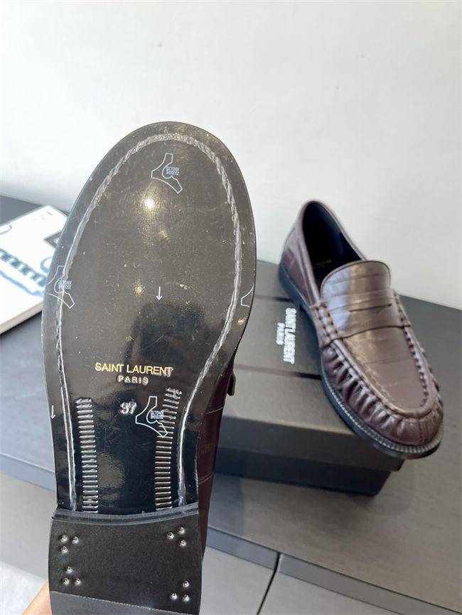 Y51 Loafer 002