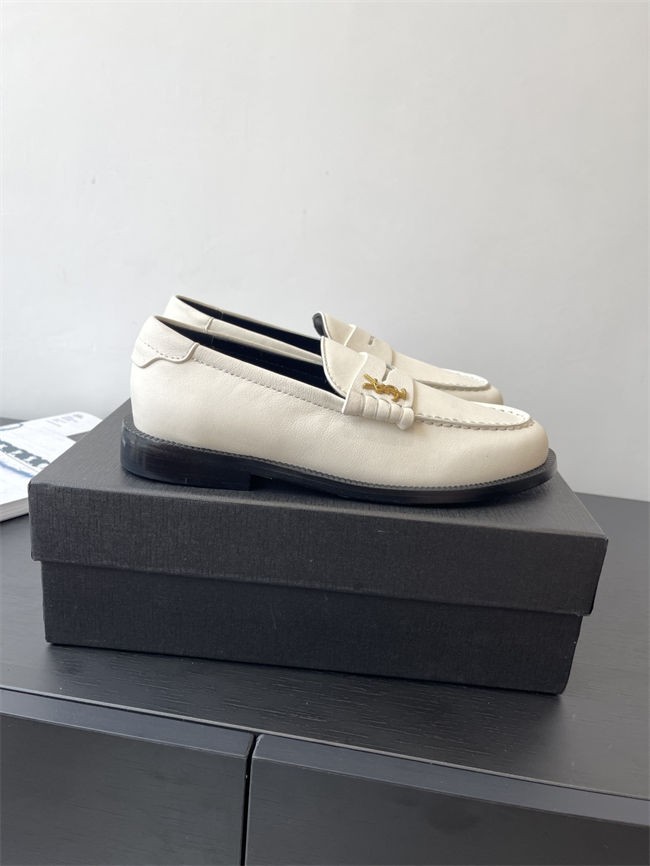 Y51 Loafer 011