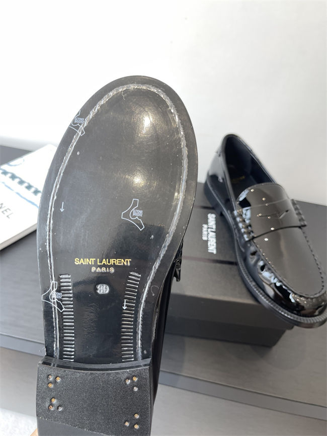Y51 Loafer 014