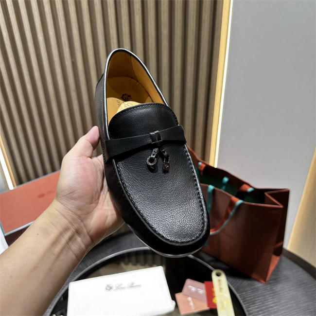 L0r0 P1ana Loafer