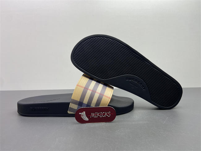 Bv*b*rry Slipper 01