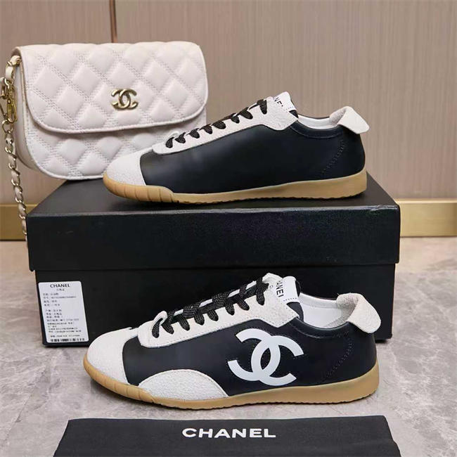 Chanal Sneakers