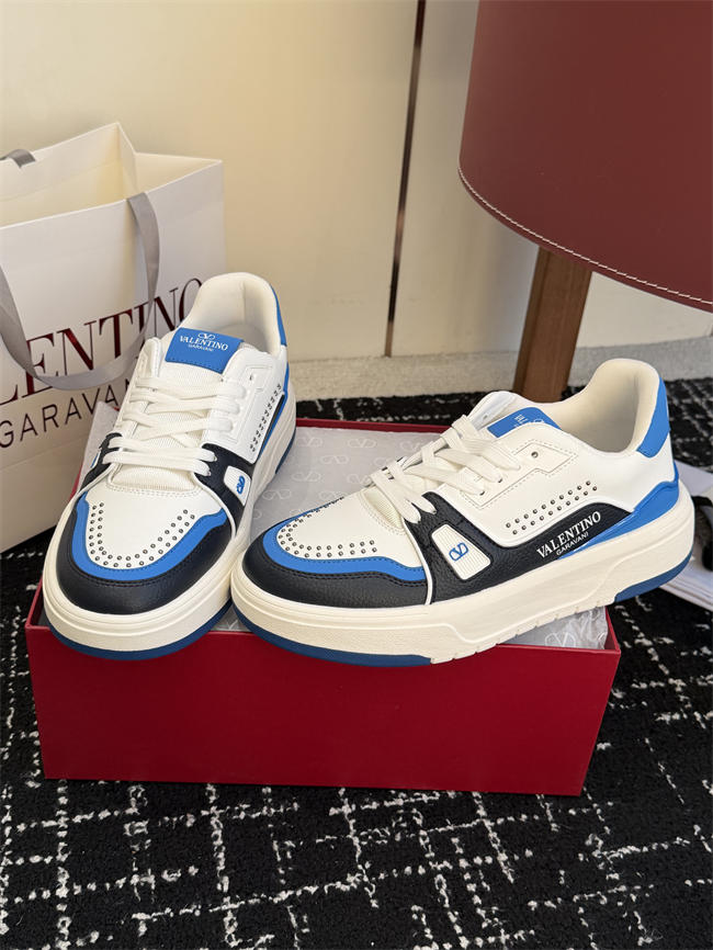 Va1e*ntin0 Sneakers