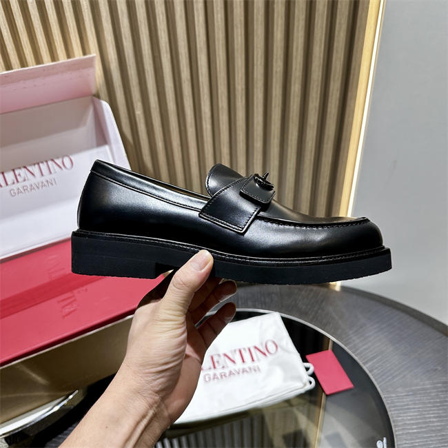 Va1e*ntin0 Loafers