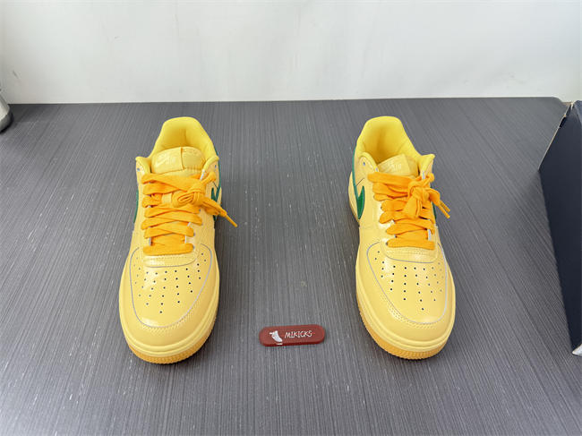 Nike Air Force 1 Low Patent Leather Topaz Gold Pine Green IO4489-700