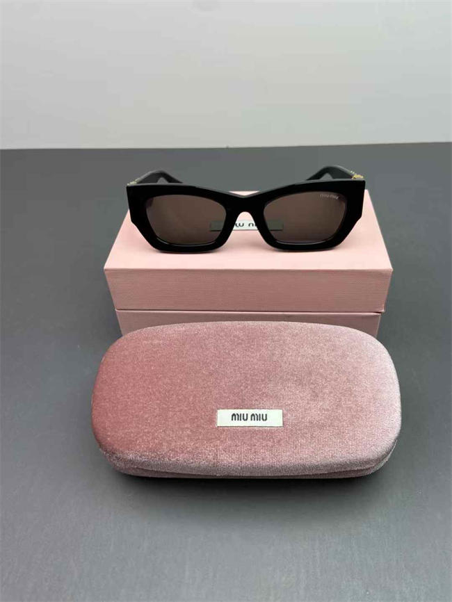 M1um1u Glasses