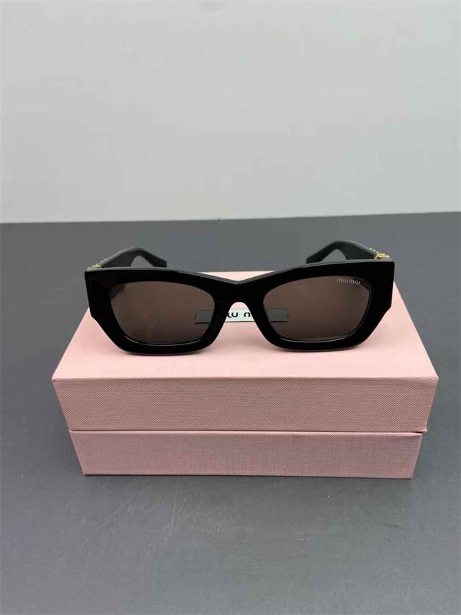 M1um1u Glasses