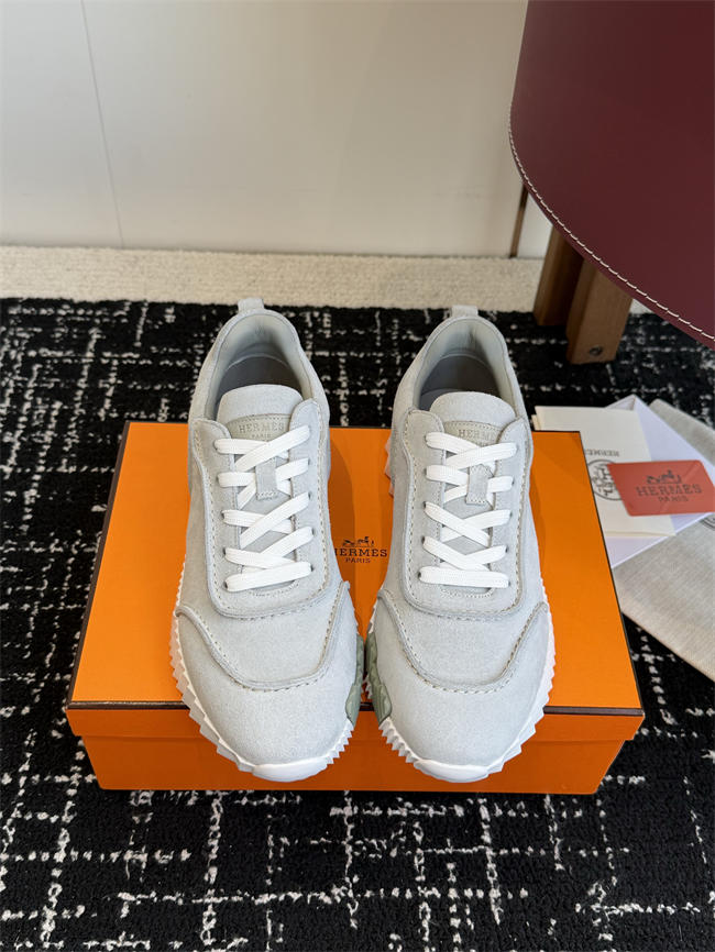 HER MES Sneaker
