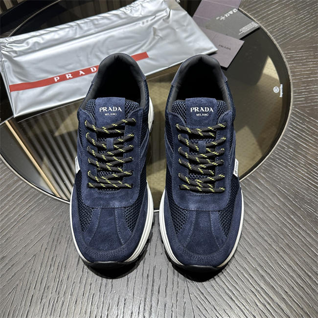 Pra*a Sneaker085