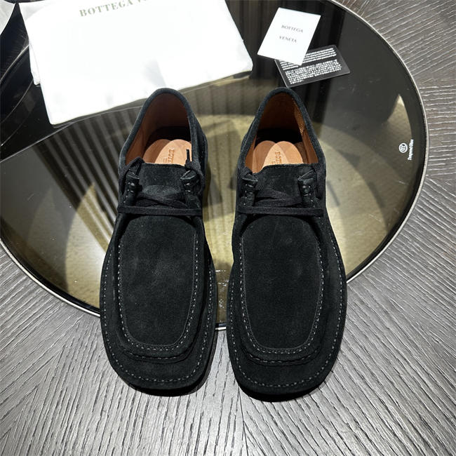 B0tt*ga Ven*ta Sneaker